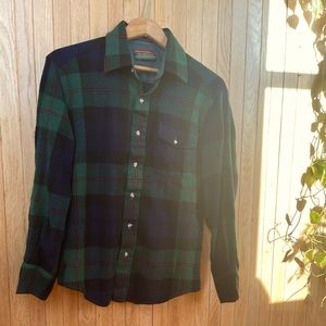 Vintage 🪵 plaid wool button down